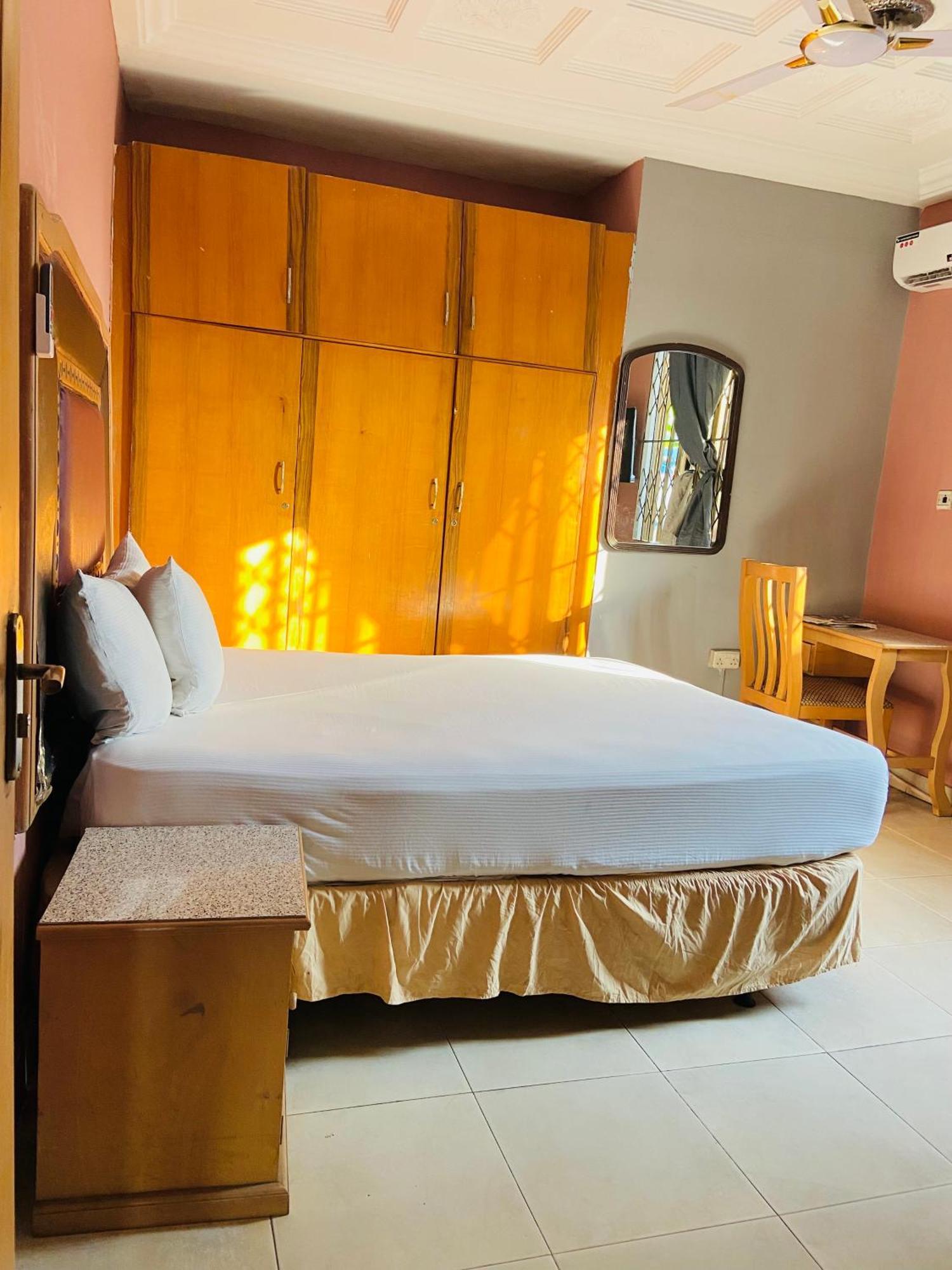 Heavens Gate Hotel Accra Exterior foto