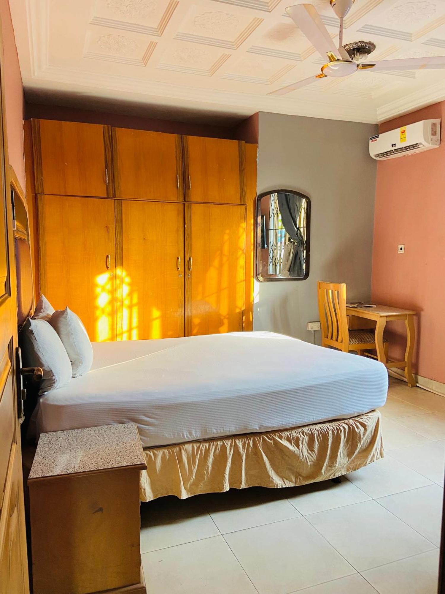 Heavens Gate Hotel Accra Exterior foto